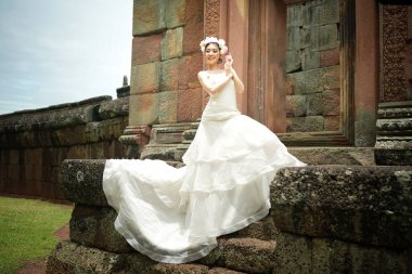 tam uzunlukta gelin portresi 