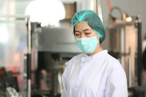 Asian Worker Labor Working Food Beverage Drink Industry Factory Hygiene — Fotografia de Stock