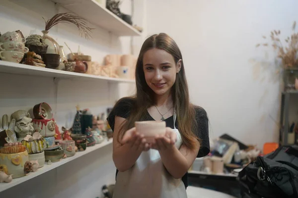 Mujer Independiente Negocios Hobby Mujer Haciendo Cerámica Cerámica — Foto de Stock