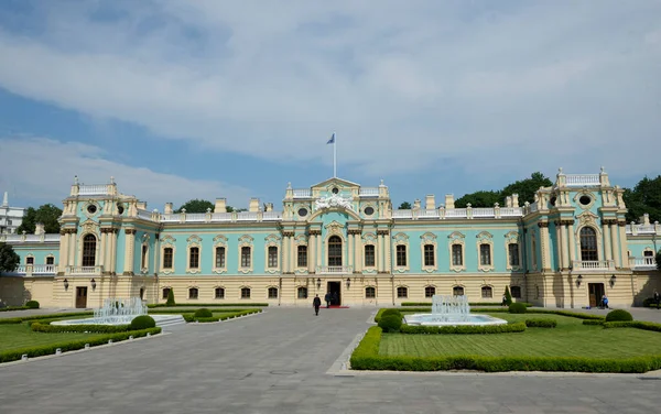 Uma Vista Frontal Palácio Mariyinsky Residência Cerimonial Oficial Presidente Ucrânia — Fotografia de Stock