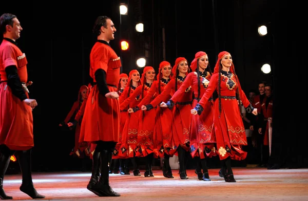 Tanečníci Slavného Gruzínského Tanečního Souboru Rustavi Vystupují Jevišti Března2017 Kyjev — Stock fotografie