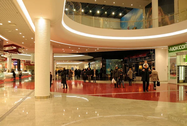 Interior Hall Shopping Entertainment Center Ocean Plaza Visitors Buyers Walking — 图库照片