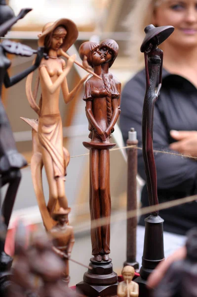 Handmade Wooden Figurines Put Sale Street Fair August 2013 Andreevsky — Stock fotografie