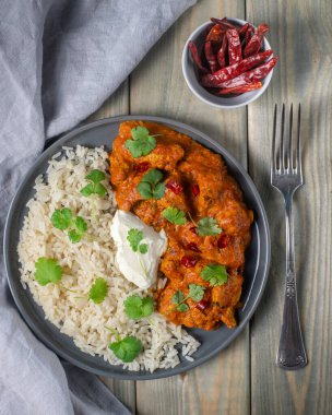 tavuklu pilav ve patlıcan masala..