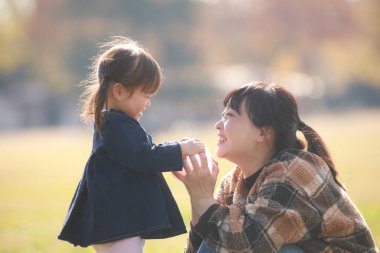 Parent and child to play 