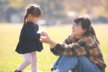 Parent and child to play 