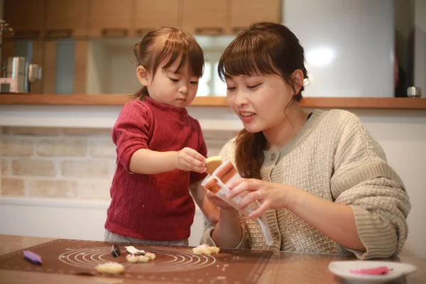 Parents Children Making Sweets — Foto Stock