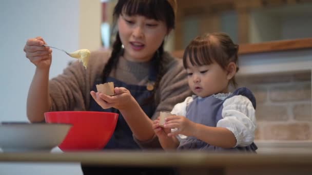 Parents Children Making Sweets — Stok video