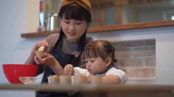 Padres Hijos Haciendo Dulces — Vídeos de Stock