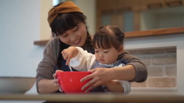 Parents Children Making Sweets — Stock video