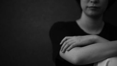 Image of a sad woman 