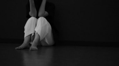 Image of a sad woman 