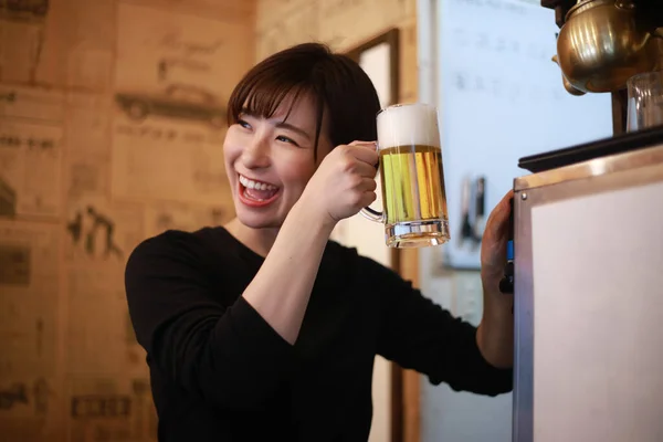 Female Working Restaurant — Stockfoto