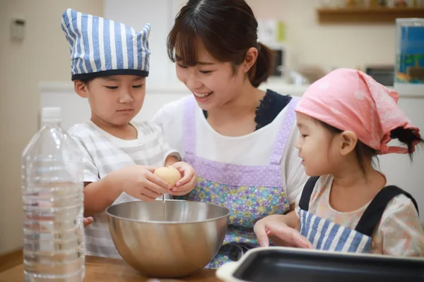 Image Parents Children Cooking — Photo