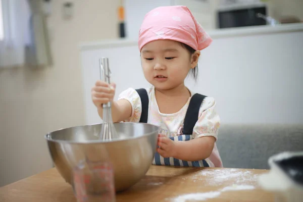 Image Girl Cooking — Photo