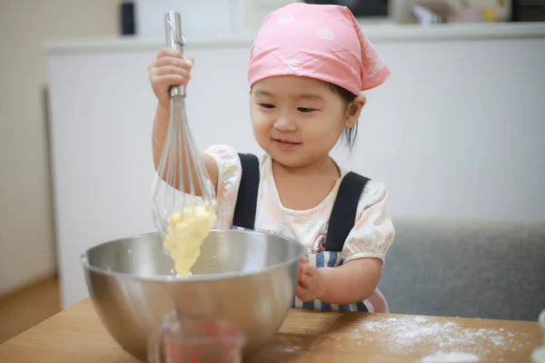 Image Girl Cooking — стоковое фото