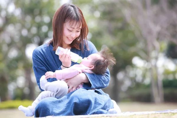 Image Mother Giving Milk Baby — Stockfoto