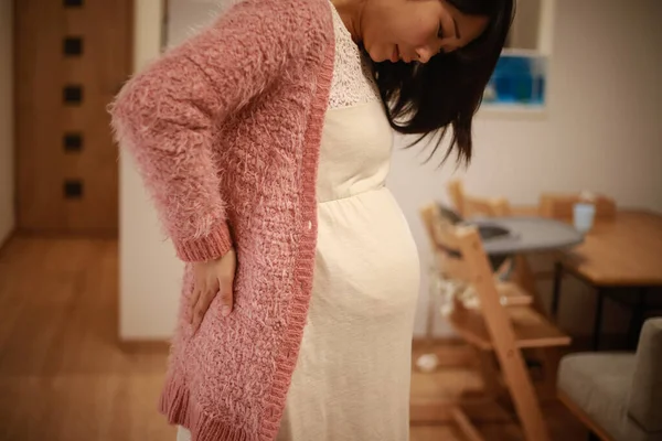 Pregnant Women Who Feel Pain Lower Back — Fotografia de Stock