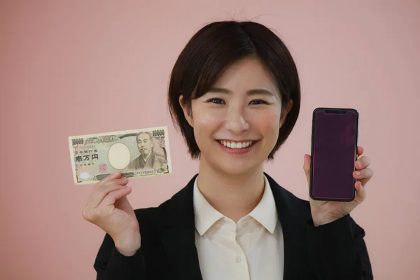 Woman 000 Yen Note Smartphone — Foto Stock