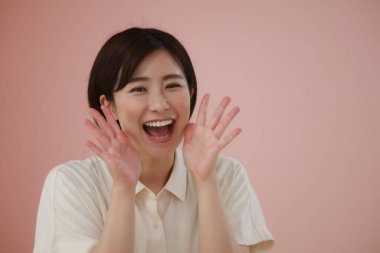 Kadın çalışanların tezahürat görüntüsü 