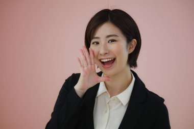 Kadın çalışanların tezahürat görüntüsü 