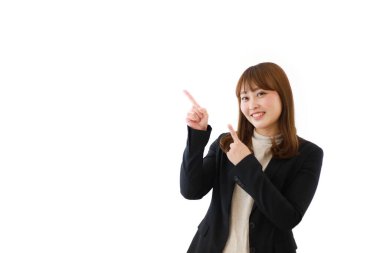 Genç, güzel Asyalı kadın stüdyo geçmişine karşı.