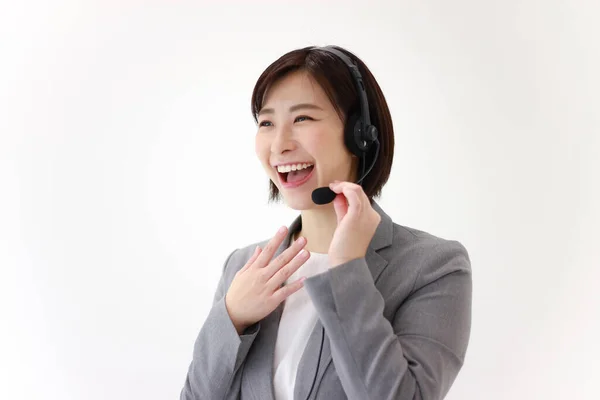 Jovem Asiático Mulher Negócios Com Fone Ouvido Fundo Isolado — Fotografia de Stock