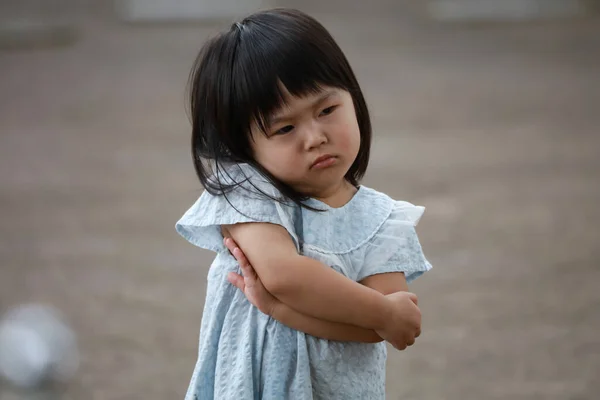 Retrato Enojado Asiático Niña — Foto de Stock