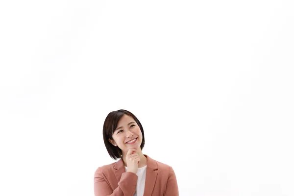 Retrato Uma Jovem Mulher Com Sorriso Olhando Para Cima — Fotografia de Stock