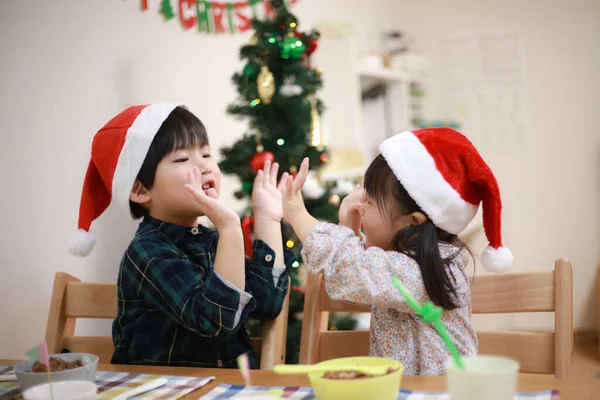 Imagem Crianças Felizes Com Natal — Fotografia de Stock