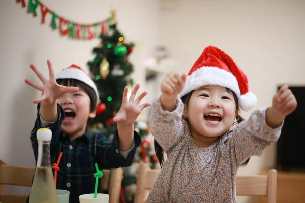 Wizerunek Dzieci Zadowolonych Bożego Narodzenia — Zdjęcie stockowe