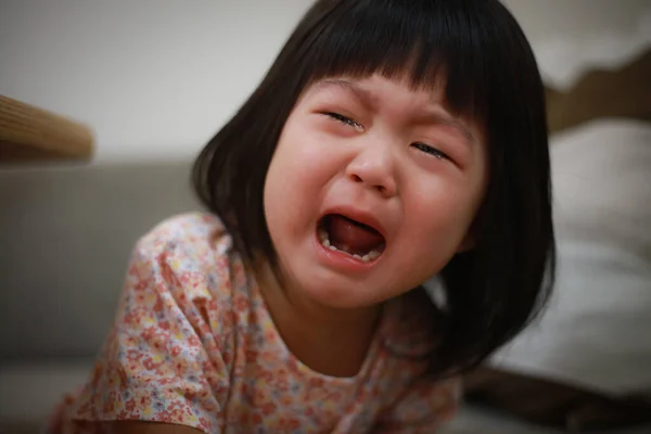 Imagem Uma Menina Chorando — Fotografia de Stock