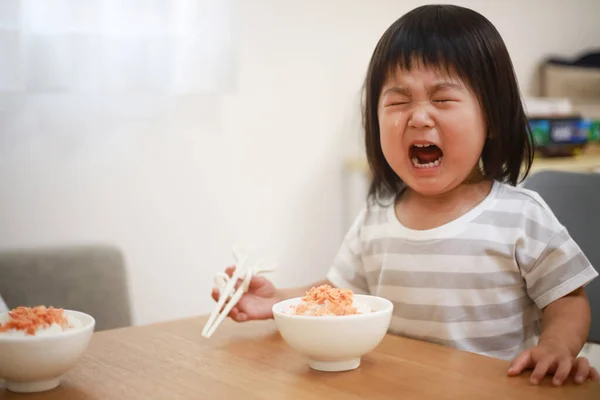 Asiatisches Kleines Mädchen Weint — Stockfoto