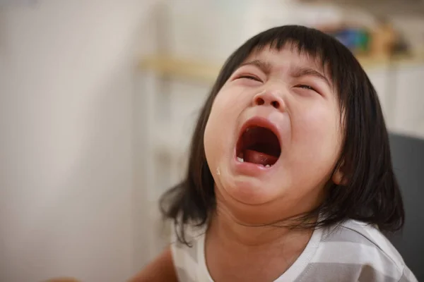 Asian Little Girl Crying — Stock Photo, Image