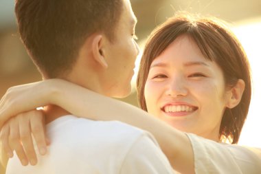 Asyalı şirin bir çiftin portresi