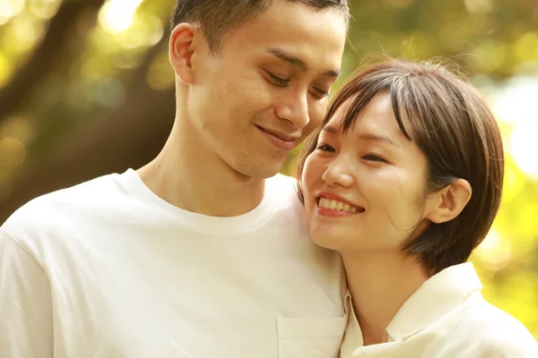 Primer Plano Lindo Asiático Hombre Mujer — Foto de Stock