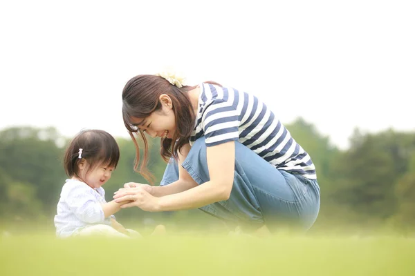Happy Mother Daughter Playing Grass — Stock Photo, Image