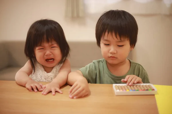 Two Cute Asian Kids Playing Together — Stock Photo, Image