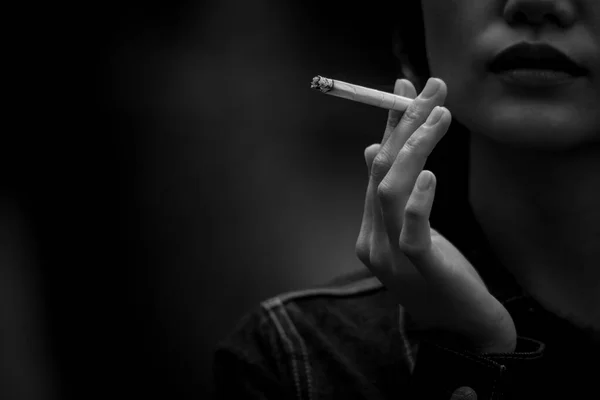 Image Woman Smoking — Stock Photo, Image