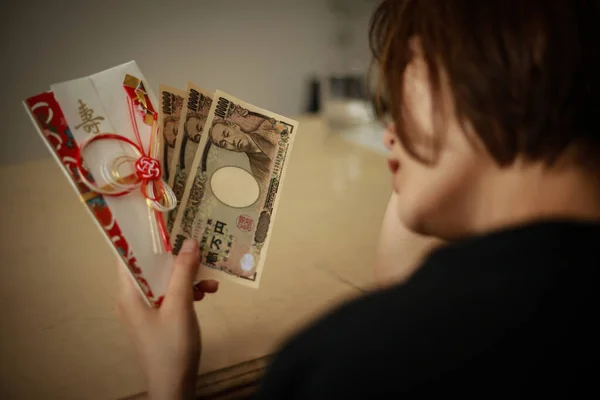 Una Mujer Preocupada Por Una Celebración — Foto de Stock