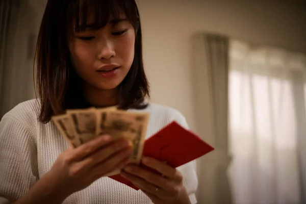 Een Vrouw Die Zich Zorgen Maakt Een Feestje — Stockfoto