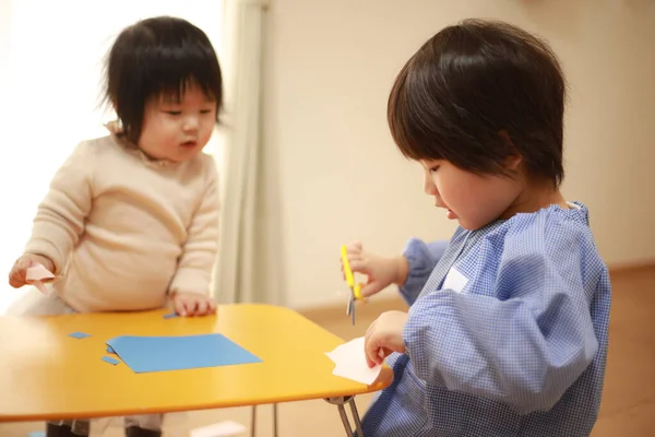Zwei Süße Asiatische Kinder Spielen Zusammen — Stockfoto