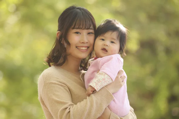 Азіатська Мати Дочка Відкритому Повітрі — стокове фото