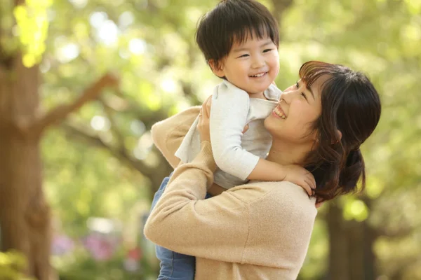 Retrato Asiático Madre Con Poco Hijo — Foto de Stock