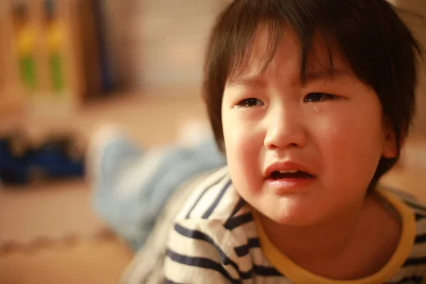 Retrato Niño Lindo Llorando Casa — Foto de Stock