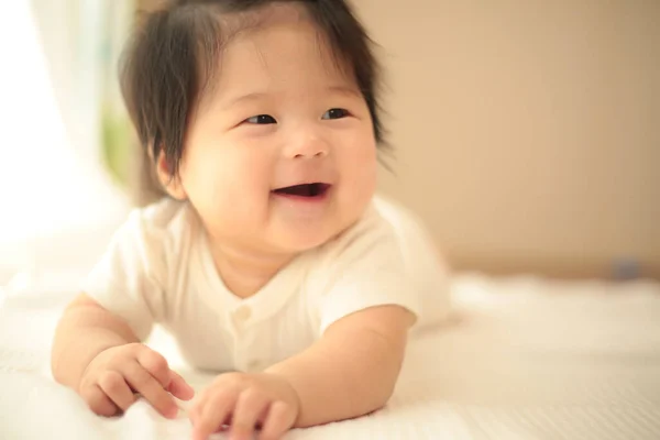 Lindo Asiático Bebé Chica —  Fotos de Stock