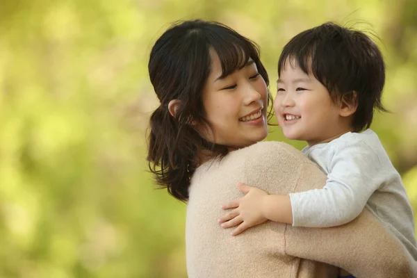 Retrato Asiático Madre Con Poco Hijo — Foto de Stock