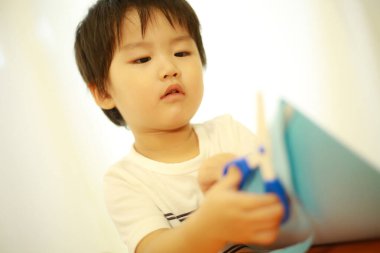 Küçük tatlı Asyalı çocuk.