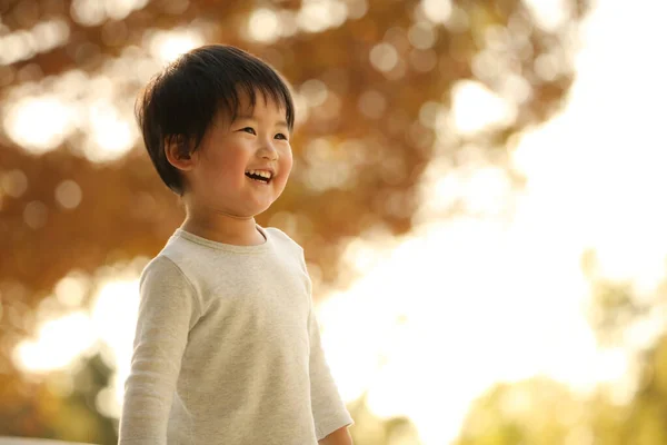 Kleine Asiatische Junge Park — Stockfoto