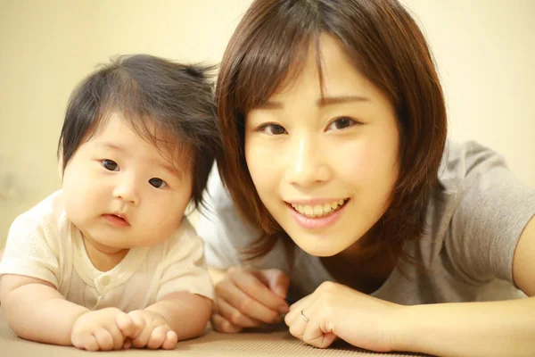 Jovem Asiático Mãe Com Ela Filho — Fotografia de Stock